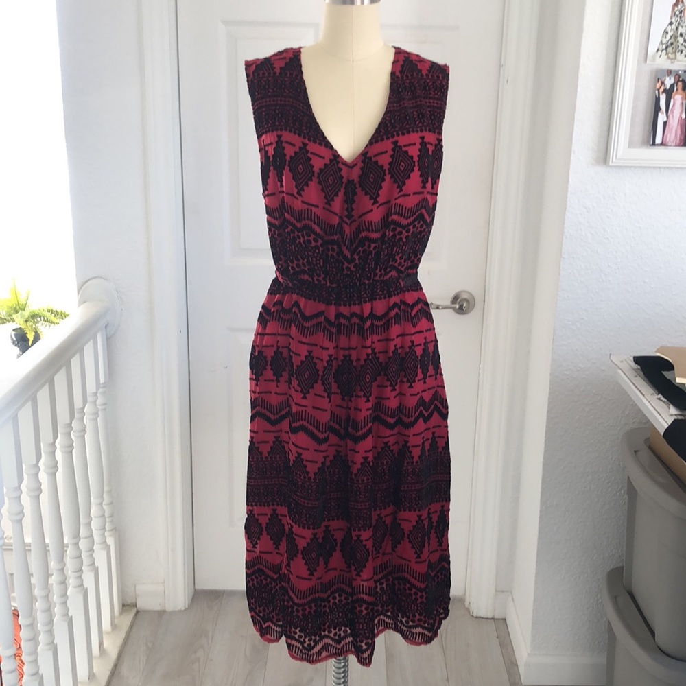 Red and black tribal sleeveless midi dress